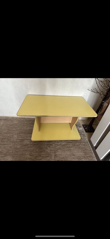 советский кухонный стол: Продам дешево 1.500 Сомов в отличном состоянии 100 на 60см очень