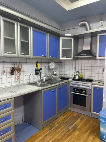 Uzunmüddətli kirayə mənzillər: Ayna Sultanova Heykəlinin yanında 17 mərtəbəli binanın 10-cu — 9