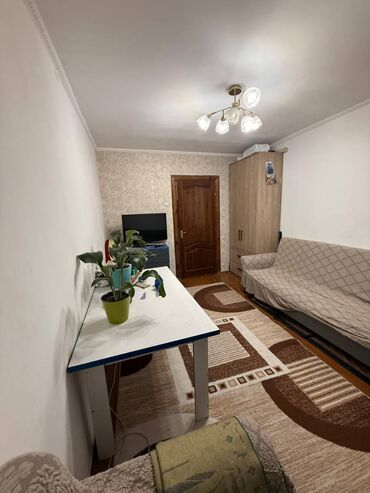3 комнатная квартира продажа: 2 комнаты, 43 м², 104 серия, 3 этаж, Косметический ремонт