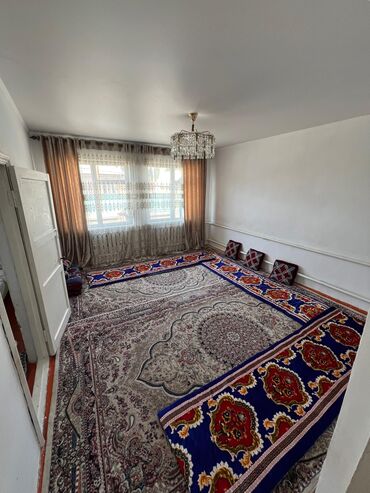 куплю дом токмоке: Дом, 700 м², 4 комнаты, Старый ремонт