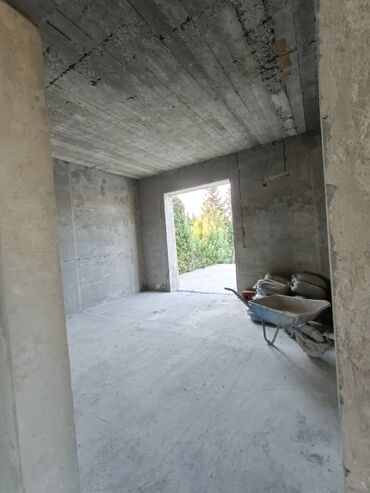 Həyət evləri və villaların satışı: 6 otaqlı, 300 kv. m, Kredit yoxdur, Təmirsiz — 15