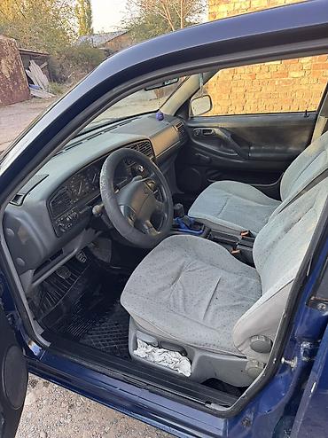 pajero 4: Volkswagen Passat: 1995 г., 1.8 л, Механика, Бензин, Седан — 3