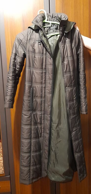 debli qadin kostyumlari: Женская куртка M (EU 38), цвет - Зеленый