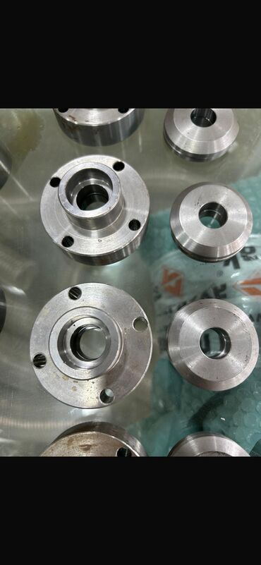 Digər biznes avadanlığı: Hər bir parça magazada satışda Dəzgahlar və ehtiyyat hissələrinin — 15