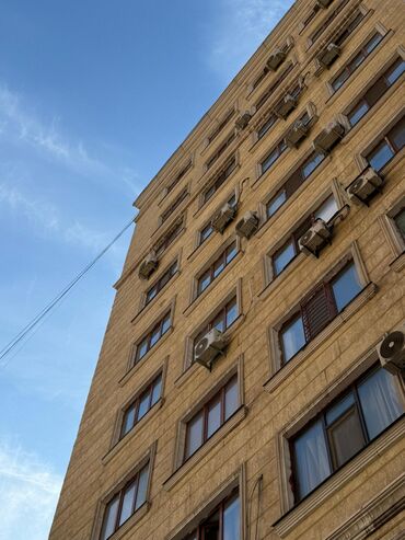 студия квартир: 3 комнаты, 75 м², Элитка, 10 этаж