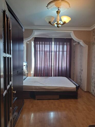 balaxanida ev satilir tap az: Bakı, 3 otaqlı, Köhnə tikili, m. Xalqlar Dostluğu, 82 kv. m