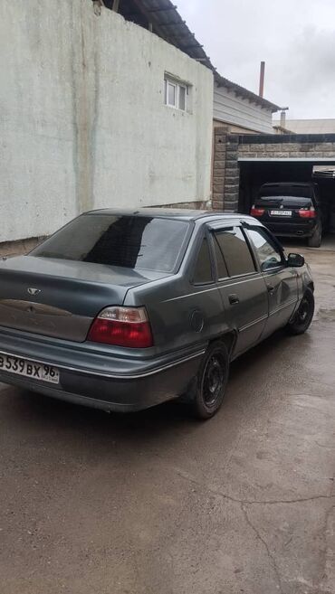 меняю дом на авто: Daewoo Nexia: 2004 г., 1.5 л, Механика, Бензин, Седан