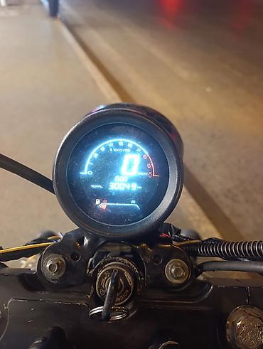 bmw r18 diski: Kruizer tipli motosiklet – fərdi tüninqli Xüsusiyyətlər: - Rəng — 2