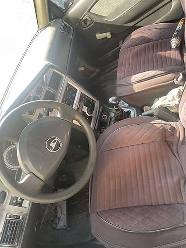 тез арада: Daewoo Nexia: 2009 г., 1.6 л, Кол менен иштөөчү, Бензин, Седан — 4