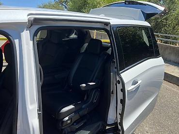 byd e2 2024: Honda Odyssey: 2025 г., 3.5 л, Бензин — 3