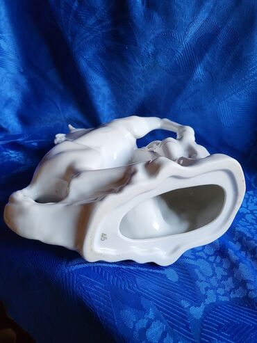 Ostali kućni dekor: Konj velik,vintaz,nov porcelanski. Porcelanski konj. mereni — 12