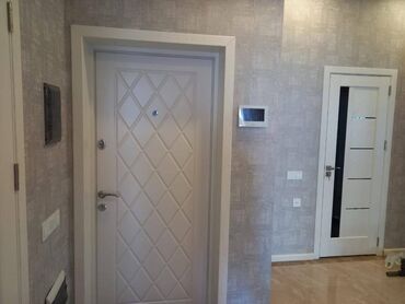 Uzunmüddətli kirayə mənzillər: Nərimanovda, MetroParkın yaxınlığında, 17 mərtəbəli binanın 6-ci — 8