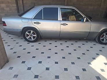 камри 44: Mercedes-Benz E-Class: 1993 г., 2.2 л, Механика, Бензин, Седан — 2