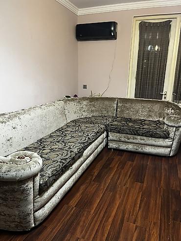 Künc divan 6 balışı var Əlavə pufik də var dördbucaq Real alıcıya