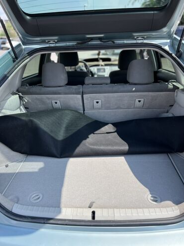 приус ви: Toyota Prius: 2010 г., 1.8 л, Вариатор, Гибрид, Хэтчбэк