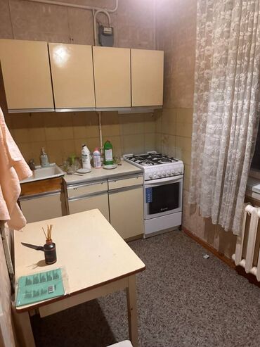 аренда квартир асанбай: 1 комната, 34 м², 105 серия, 1 этаж, Косметический ремонт