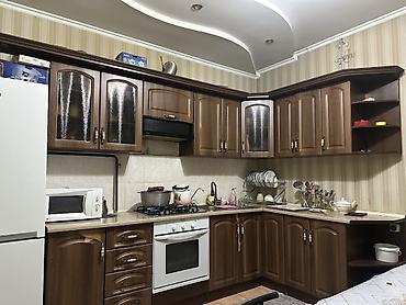 компьютеный стол: Кухонный гарнитур угловой из массива/МДФ под дерево - Планировка — 1