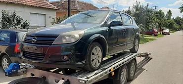 Kompletan auto u delovima: OPEL ASTRA H DELOVI BROJ BOJE Z398 | Opel polovni delovi Opel astra — 2