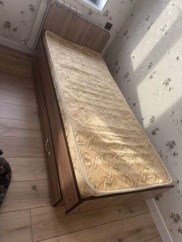 б у табуретки: Кровать сатылат абалы жакшы at lalafo.kg б у табуретки: Кровать сатылат абалы жакшы