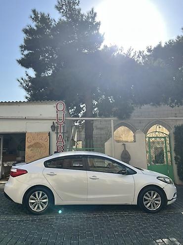 kiya riya: Kia Cerato: 1.6 l | 2014 il Sedan — 4