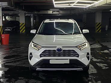 Toyota: Toyota RAV4: 2021 г., 2.5 л, Автомат, Гибрид, Кроссовер — 2