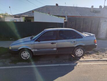 Volkswagen: Volkswagen Passat: 1991 г., 1.8 л, Механика, Бензин, Седан at lalafo.kg — 1 Volkswagen: Volkswagen Passat: 1991 г., 1.8 л, Механика, Бензин, Седан — 1