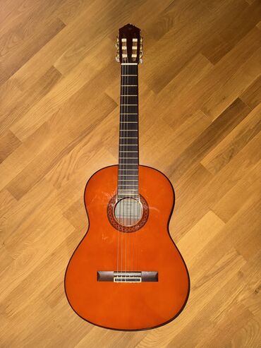 klassik gitar: Klassik gitara, Yamaha, İşlənmiş