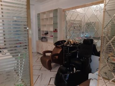 Digər kommersiya daşınmaz əmlakı: Nərimanov rayonu inqılabda 1-ci mərtəbəsində yerləşən 175 kv sahəsi — 5