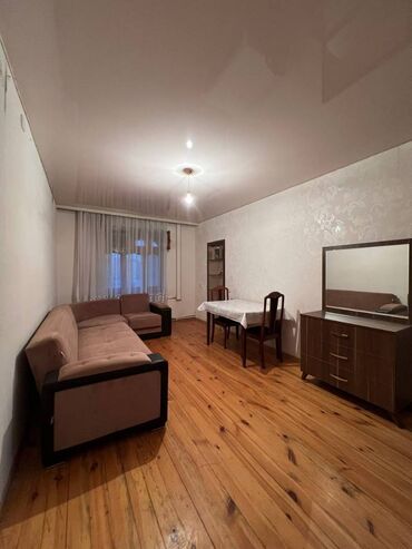 Uzunmüddətli kirayə mənzillər: 9 cu MKR-da Mircəlal küçəsində yerləşən 9 mərtəbəli binanın 5-ci — 4