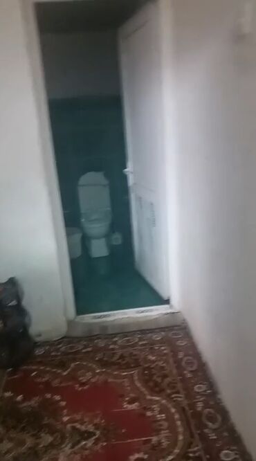 Həyət evləri və villaların satışı: Avtozavod Qəsəbəsi, Komandirin Küçəsi, Leyla Marketin yanı ( — 8