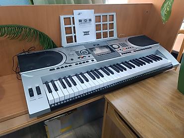 Синтезатор MK-935 (электронное пианино). Состояние отличное. все