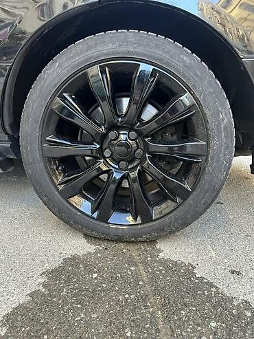 bmw diski type 0: Range Rover üçün 4 ədəd orijinal qara rəngli yüngül lehimli disklər və — 5