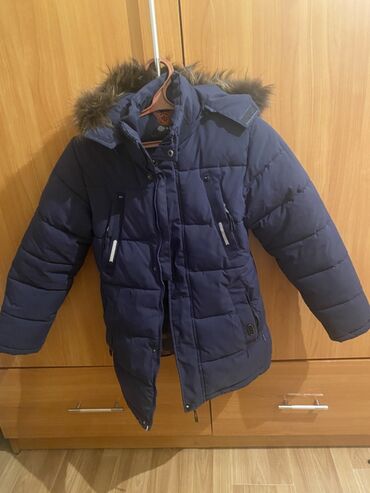 с связи с переездом: Зимняя куртка North Style, размер 42 Подойдет на мальчика 8-10 лет