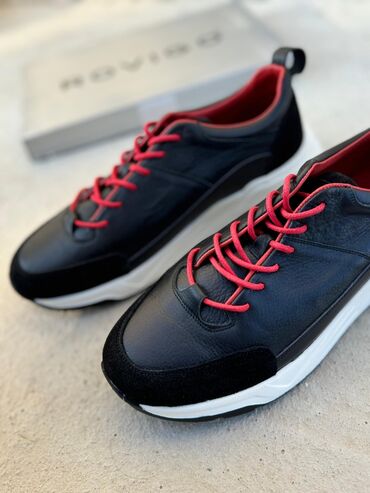 Кроссовки и спортивная обувь: Мужские кроссовки, 43, Новый, цвет - Черный, Платная доставка — 2