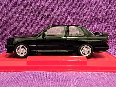 Figurice i makete: BMW M3 E30 "Kocka" 1:24 BLACK NOVO! Model BMW serije 3 na lalafo.rs — 4 Figurice i makete: BMW M3 E30 "Kocka" 1:24 BLACK NOVO! Model BMW serije 3 — 4