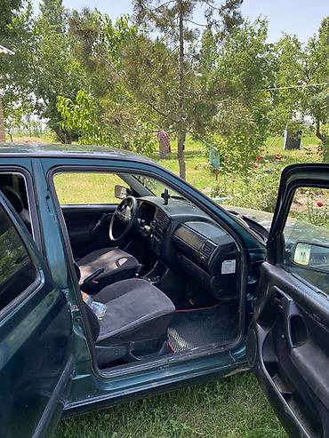 Volkswagen: Volkswagen Golf: 1995 г., 1.6 л, Механика, Бензин, Хэтчбэк — 9