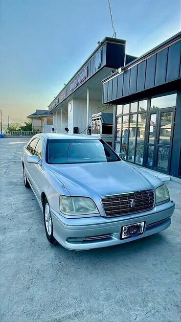 тайотта аристо: Toyota Crown седан бизнес‑класса. Кузов и экстерьер: - Серебристый