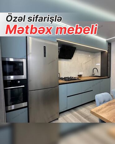 göy su: Özəl sifarişlə hazırlanmış müasir mətbəx mebeli - Minimalist, düz