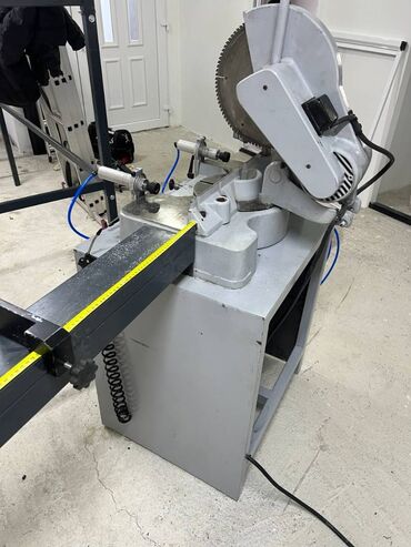 Cirkulari: Ger Masina za secenje industrijska Ispravna Novi Sad Akcija — 9