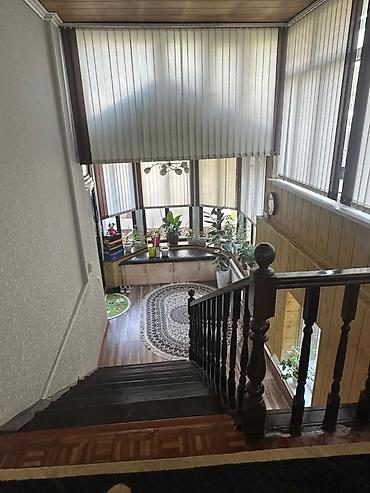 Продажа коттеджей и домов: Продается частный дом с ухоженным двором и светлой верандой-зимним — 4