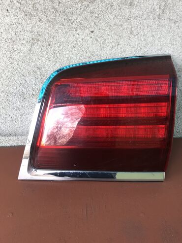 Автозапчасти: Продаю задние фонари на крышки багажника lx-570 1 гг правая сторона в