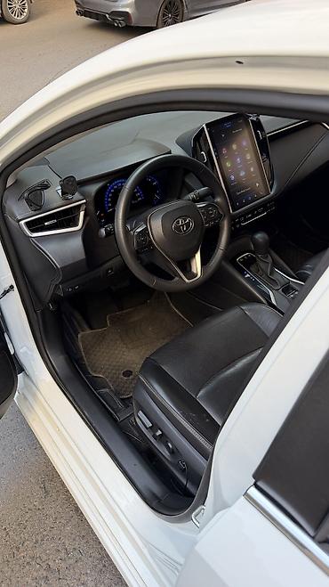 byd e6: Toyota Corolla: 2020 г., 1.8 л, Автомат, Гибрид, Седан — 5