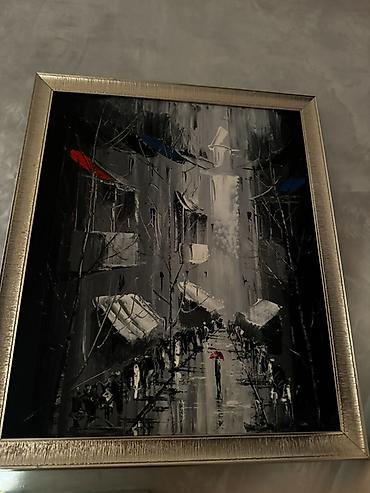 Çərçivəli dekorativ rəsm əsəri. Kompozisiyada abstrakt-şəhər motivi