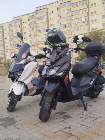 мотоцикл java: Тип скутера 180 куб. см, Бензин, Б/у