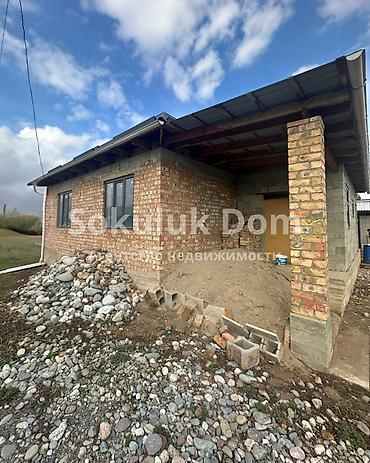 Продажа коттеджей и домов: 🏠Продается дом в селе Сокулук 🟡Комнаты: 4 🟡Участок: 4 соток — 3