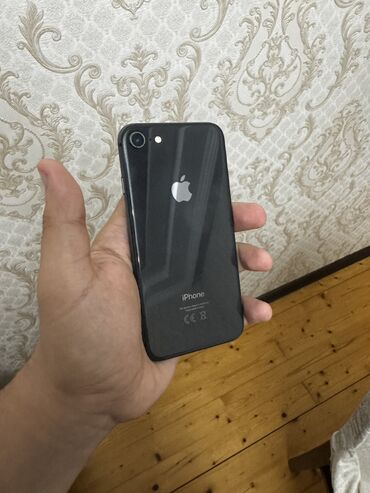 Apple iPhone: IPhone 8, 64 GB, Qara, Barmaq izi