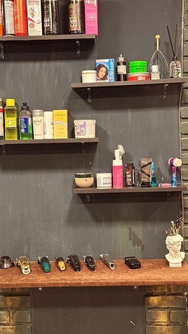 Hazır biznes: 📍 Gənclik metrosu yaxınlığında tam hazır bərbər salonu satılır — 4