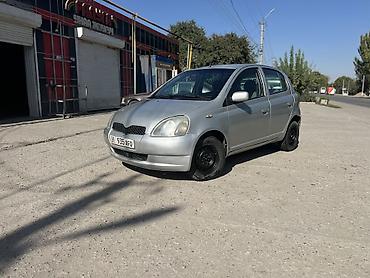 Toyota: Toyota Vitz: 2000 г., 1 л, Бензин, Хэтчбэк — 4