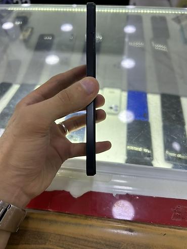 e 250 cdi: Honor X6b, 256 GB, rəng - Qara, Sensor — 5