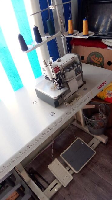 аренда швейных машинок: Швейная машина Полуавтомат